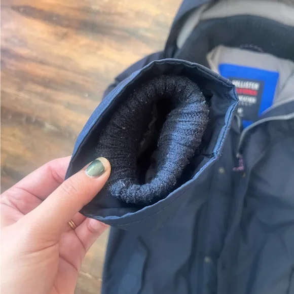 All-Weather Coat, Size Medium - Picture 6 of 7